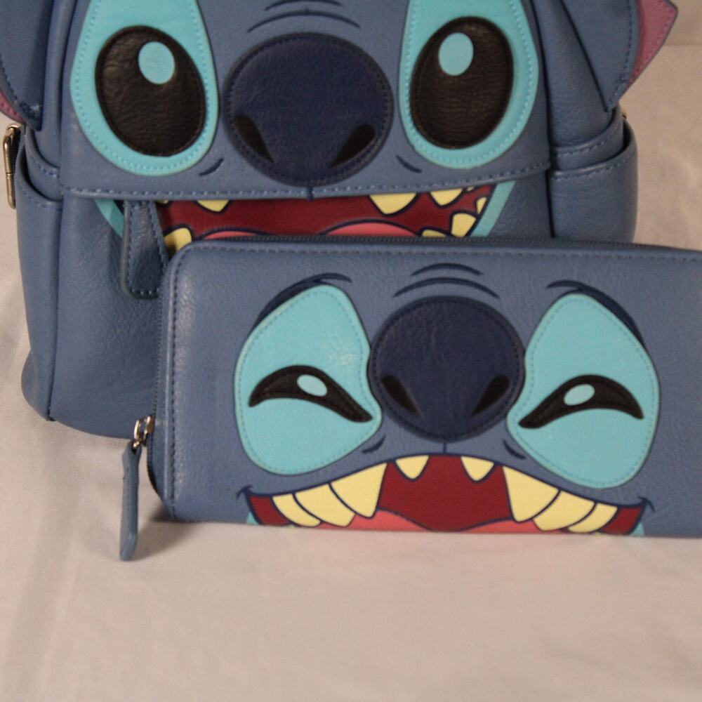 Loungefly Stitch Mini Backpack & Wallet Set – OG Heart Logo – NWOT Disney Parks - Picture 5 of 16